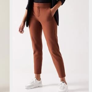 Athleta Stellar Trouser. Size 0 in brown